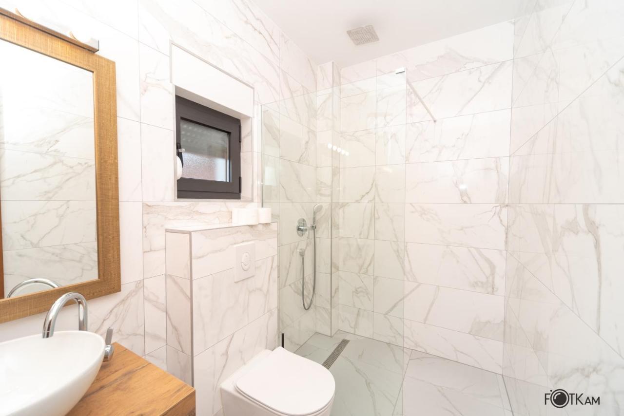 Libar Studio Apartments Baška Voda Eksteriør billede