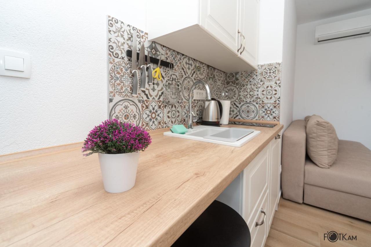 Libar Studio Apartments Baška Voda Eksteriør billede